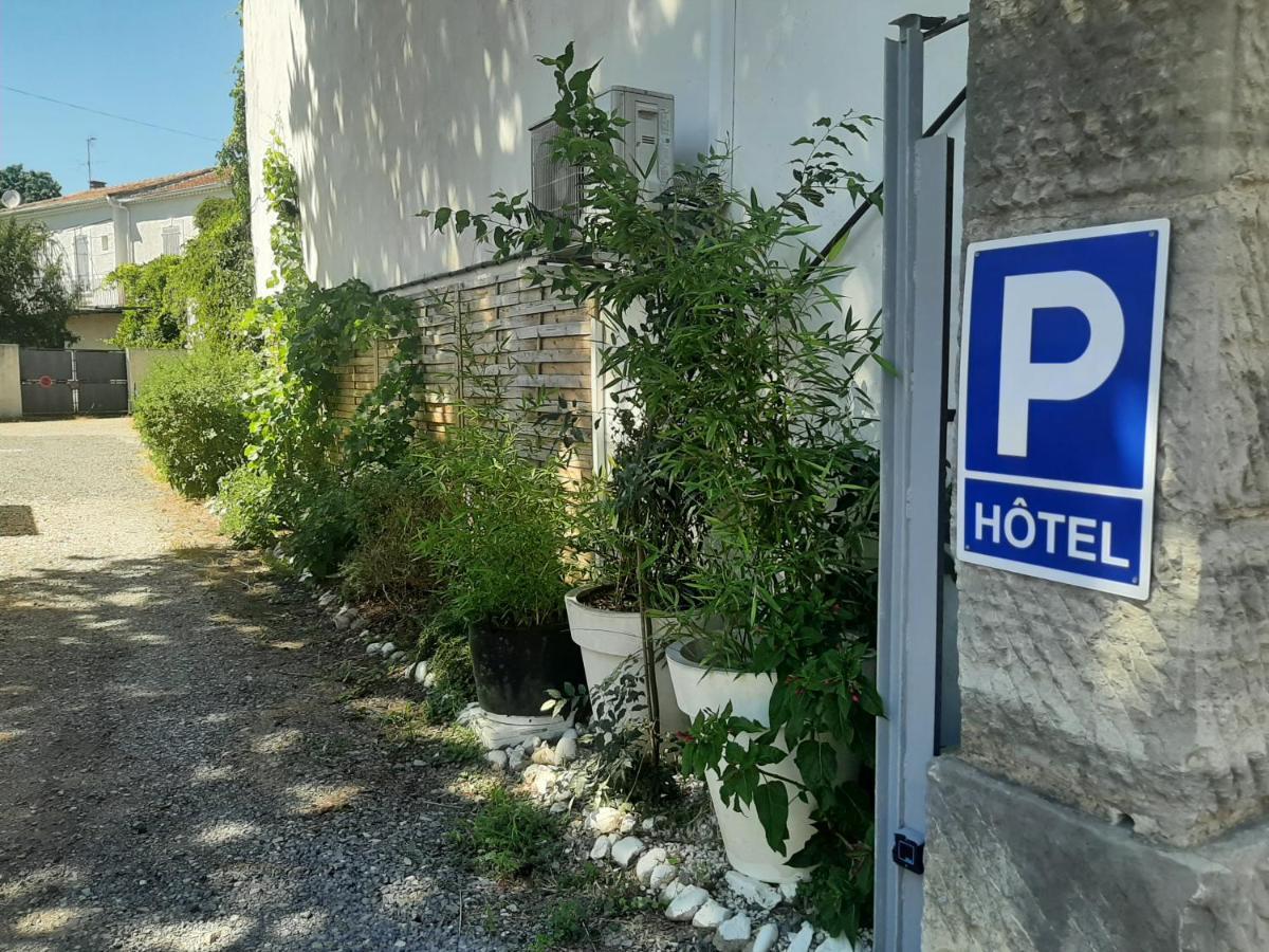 Hotel La Tour Des Fees Quissac  Kültér fotó