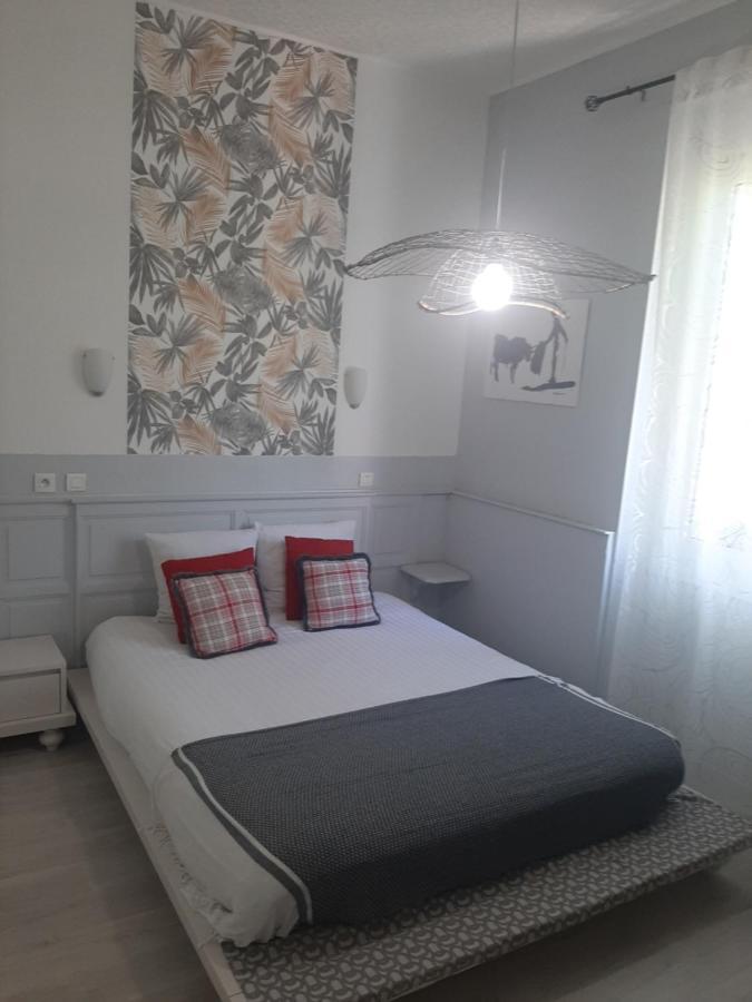 Hotel La Tour Des Fees Quissac  Kültér fotó