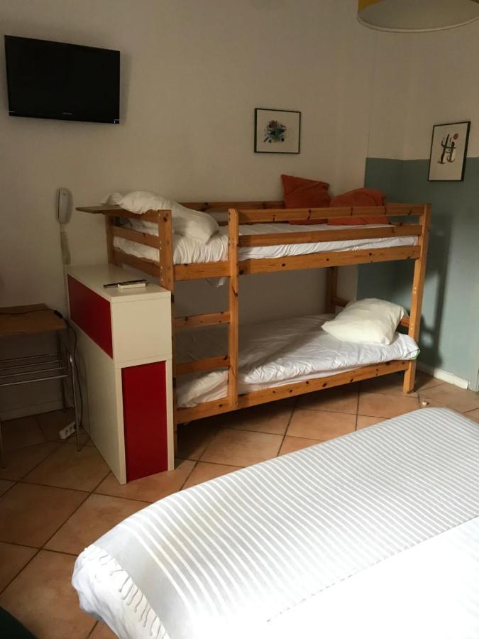 Hotel La Tour Des Fees Quissac  Kültér fotó