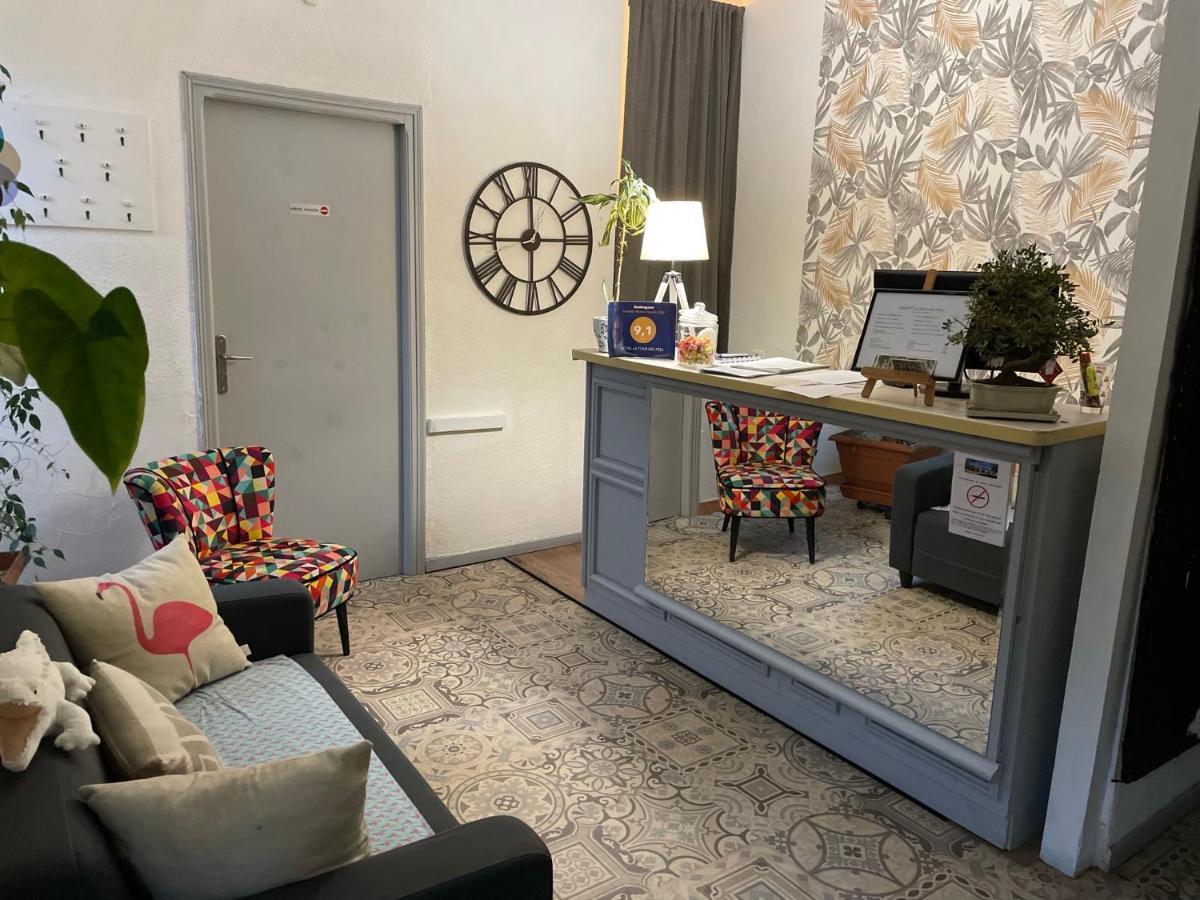 Hotel La Tour Des Fees Quissac  Kültér fotó