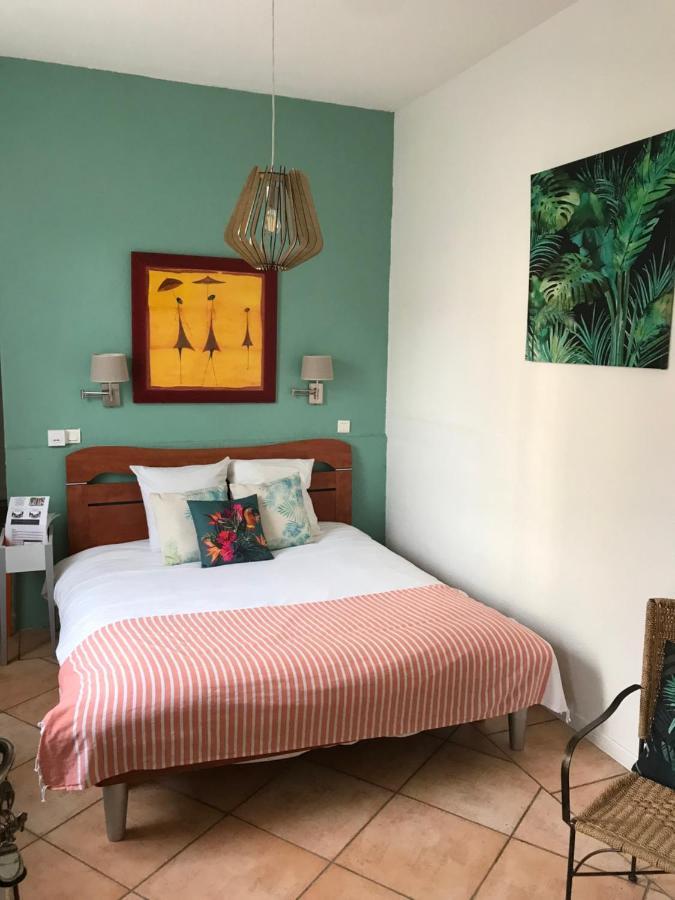 Hotel La Tour Des Fees Quissac  Kültér fotó