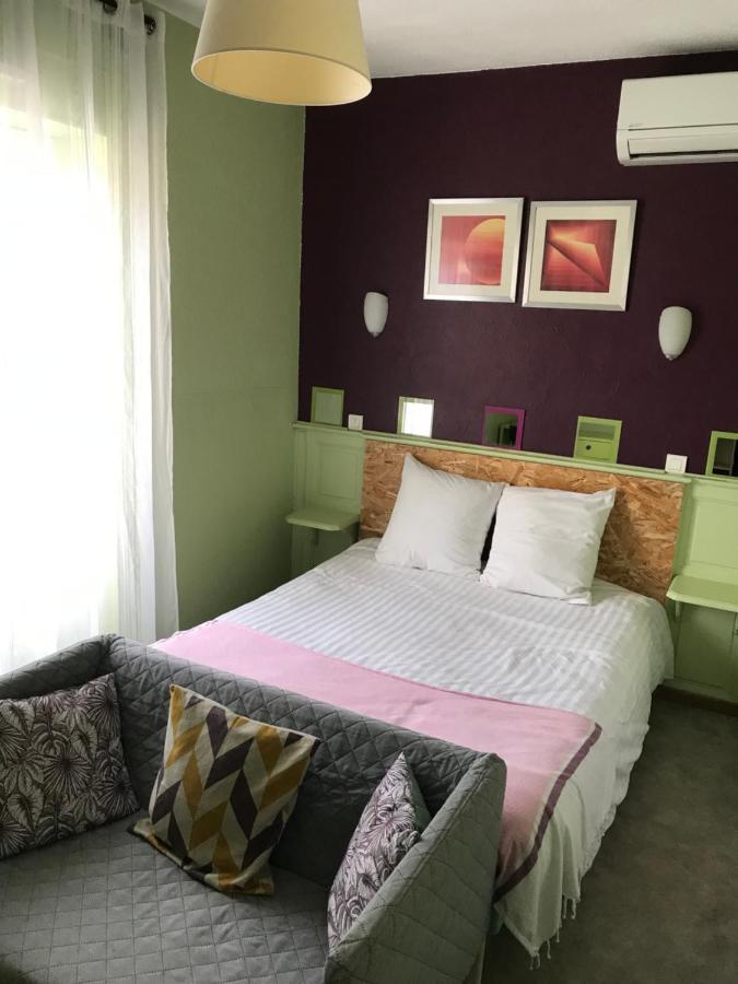Hotel La Tour Des Fees Quissac  Kültér fotó